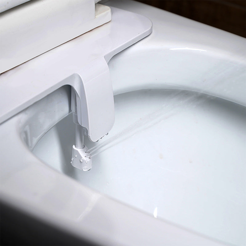 vu sur le jet d'eau froide du bidet japonais r-kleent pour le lavage intime
